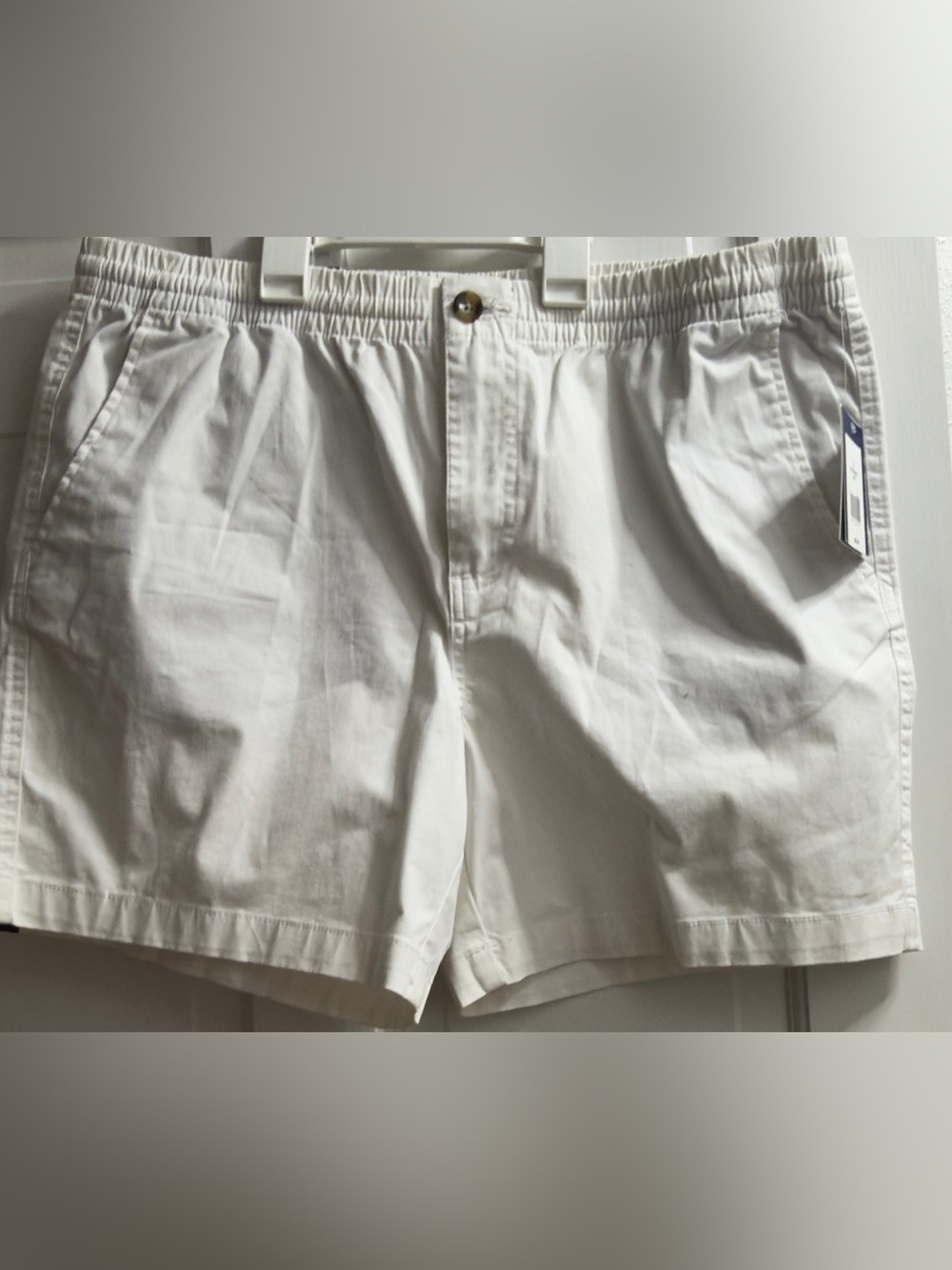 crown & ivy White Flat-Front Cotton Shorts